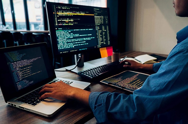 Ngành công nghệ năm 2024: FPT “ngược dòng” tuyển dụng khủng Ngành công nghệ năm 2024: FPT “ngược dòng” tuyển dụng khủng