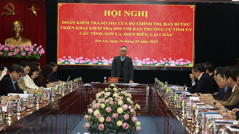 Bộ Chính trị công bố quyết định kiểm tra Sơn La, Điện Biên, Lai Châu Bộ Chính trị công bố quyết định kiểm tra Sơn La, Điện Biên, Lai Châu