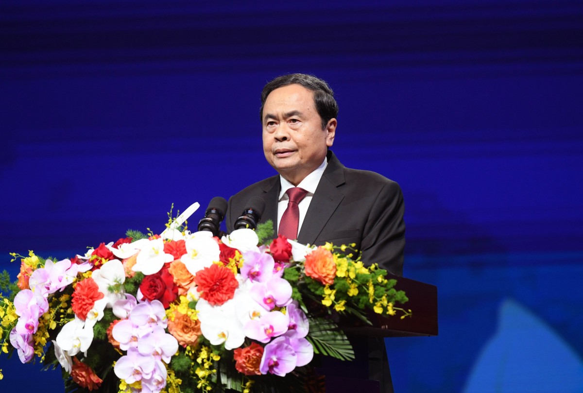 Chủ tịch Quốc hội Trần Thanh Mẫn phát biểu tại Lễ kỷ niệm 70 năm Ngày Thầy thuốc Việt Nam 27/2. Chủ tịch Quốc hội Trần Thanh Mẫn phát biểu tại Lễ kỷ niệm 70 năm Ngày Thầy thuốc Việt Nam 27/2.