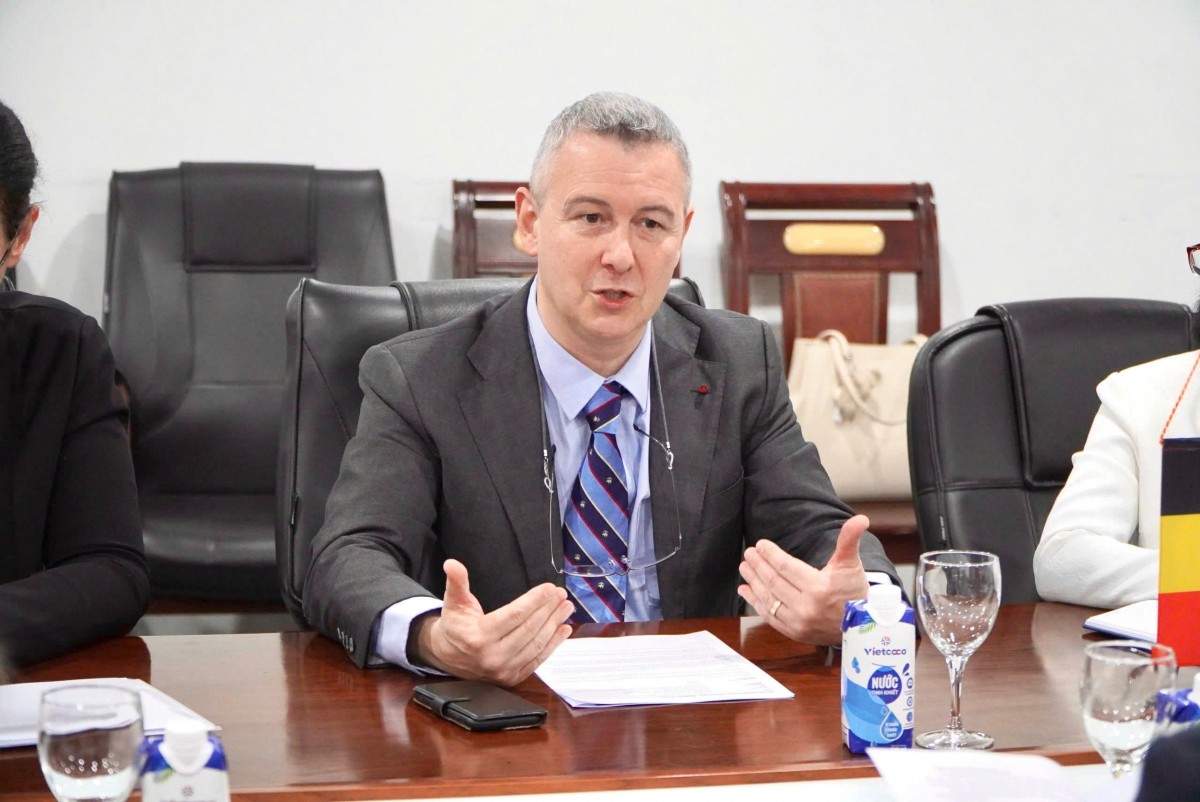 Đại sứ Bỉ tại Việt Nam Karl Van Den Bossche khẳng định, Bỉ luôn coi trọng và mong muốn tăng cường hơn nữa quan hệ hợp tác với Việt Nam, nhất là trên lĩnh vực kinh tế, thương mại và năng lượng. Ảnh: Huyền Trang Đại sứ Bỉ tại Việt Nam Karl Van Den Bossche khẳng định, Bỉ luôn coi trọng và mong muốn tăng cường hơn nữa quan hệ hợp tác với Việt Nam, nhất là trên lĩnh vực kinh tế, thương mại và năng lượng. Ảnh: Huyền Trang