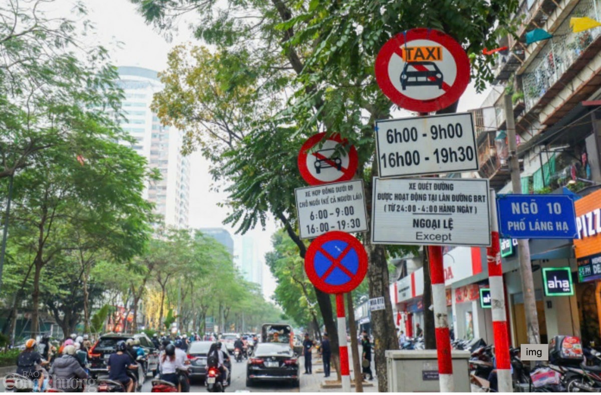 Xử lý 'loạn' biển báo giao thông: