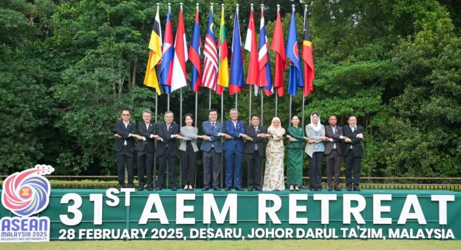 Hội nghị Bộ trưởng Kinh tế ASEAN hẹp lần thứ 31 Hội nghị Bộ trưởng Kinh tế ASEAN hẹp lần thứ 31