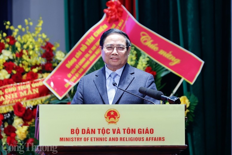 Thủ tướng Phạm Minh Chính: Bộ Dân tộc và Tôn giáo phải lan tỏa tinh thần đại đoàn kết Thủ tướng Phạm Minh Chính: Bộ Dân tộc và Tôn giáo phải lan tỏa tinh thần đại đoàn kết
