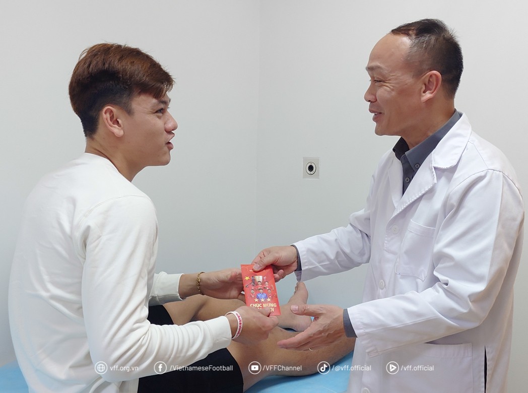 Tin mới về chấn thương của Nguyễn Xuân Son và Tấn Tài Tin mới về chấn thương của Nguyễn Xuân Son và Tấn Tài