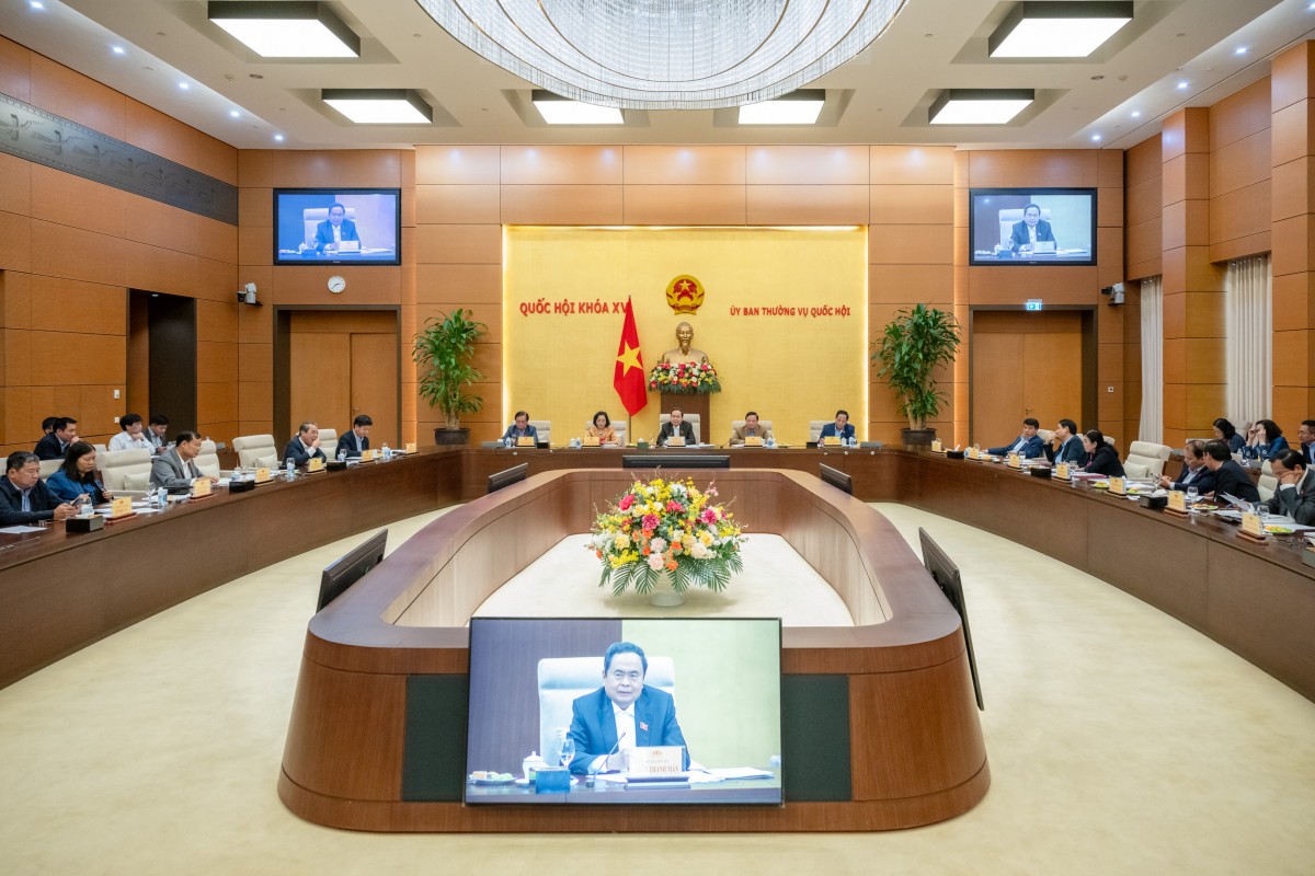 Chủ tịch Quốc hội Trần Thanh Mẫn chủ trì cuộc làm việc với các cơ quan của Quốc hội Chủ tịch Quốc hội Trần Thanh Mẫn chủ trì cuộc làm việc với các cơ quan của Quốc hội