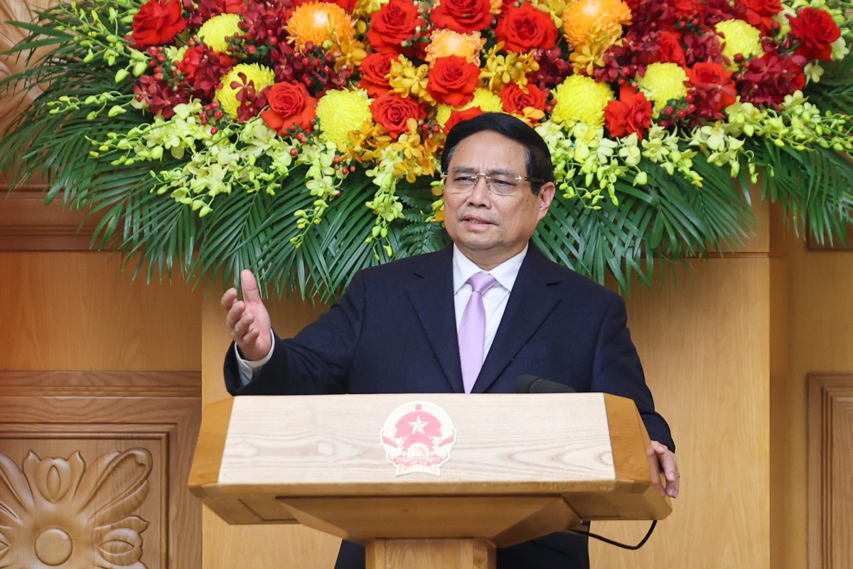 Thủ tướng Chính phủ Phạm Minh Chính, các Phó Thủ tướng Chính phủ Bùi Thanh Sơn, Hồ Đức Phớc tại tọa đàm với các doanh nghiệp ASEAN tại Việt Nam - Ảnh: VGP/Nhật Bắc