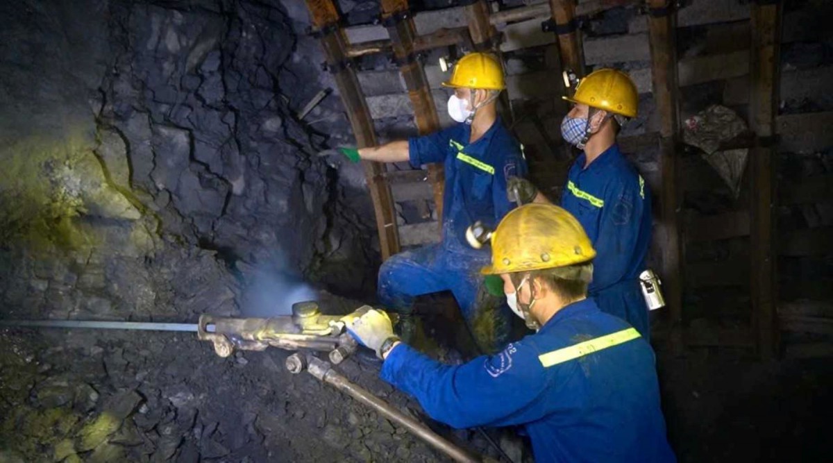 TKV đạt doanh thu trên 13 nghìn tỷ đồng trong tháng 2 TKV đạt doanh thu trên 13 nghìn tỷ đồng trong tháng 2