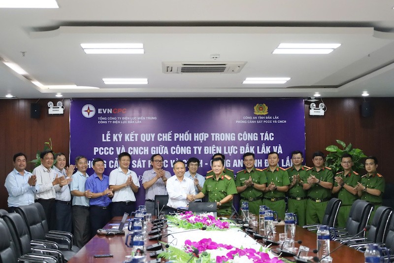 PC Đắk Lắk ký kết quy chế phối hợp với với Phòng Cảnh sát PCCC và CNCH PC Đắk Lắk ký kết quy chế phối hợp với với Phòng Cảnh sát PCCC và CNCH