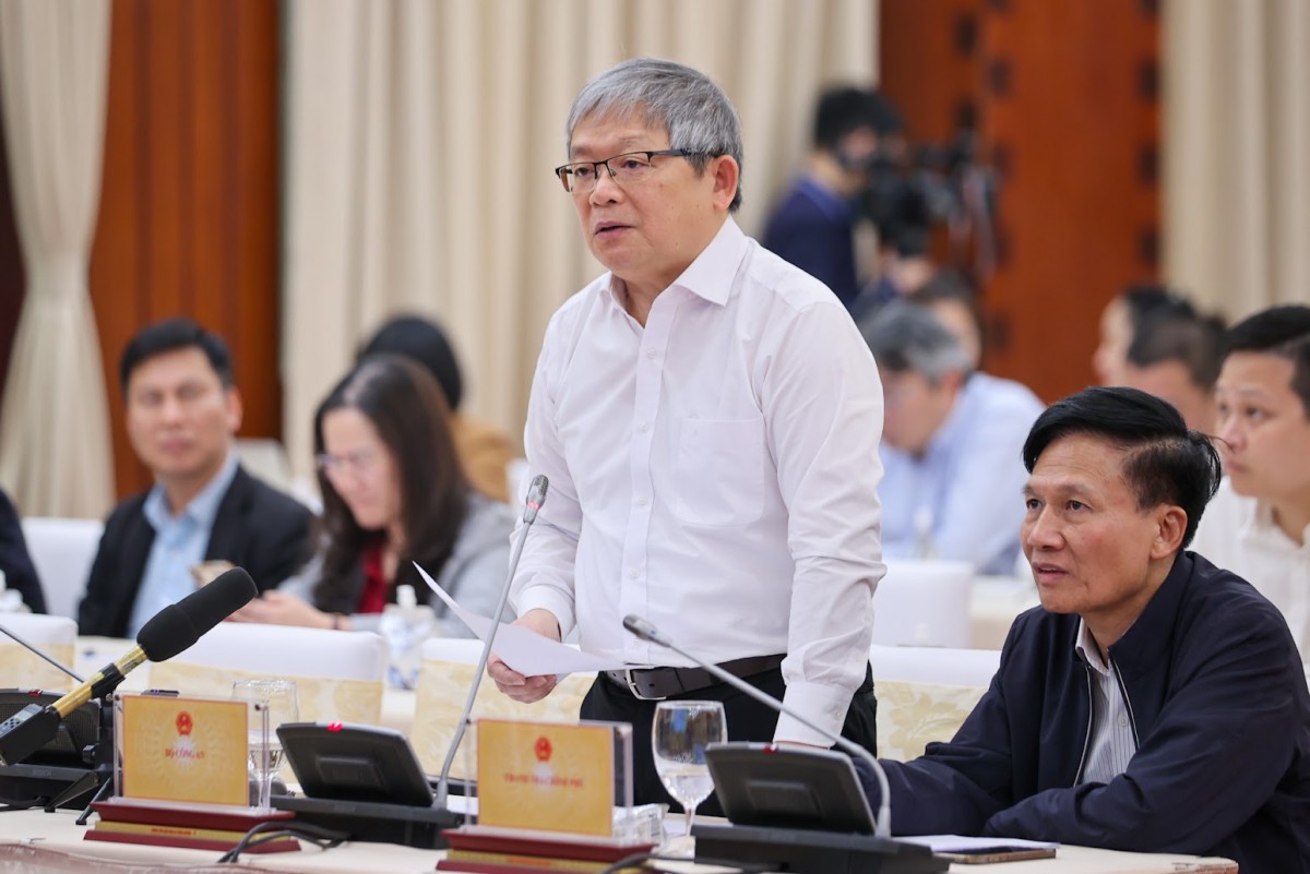 Thiếu tướng Hoàng Anh Tuyên, Phó Chánh Văn phòng, Người phát ngôn Bộ Công an, trả lời về việc chấm dứt hoạt động của công an cấp huyện - Ảnh: VGP/Nhật Bắc