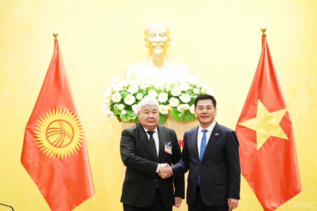 Bộ trưởng Nguyễn Hồng Diên đề nghị sớm lập Ủy ban liên Bộ trưởng Nguyễn Hồng Diên đề nghị sớm lập Ủy ban liên