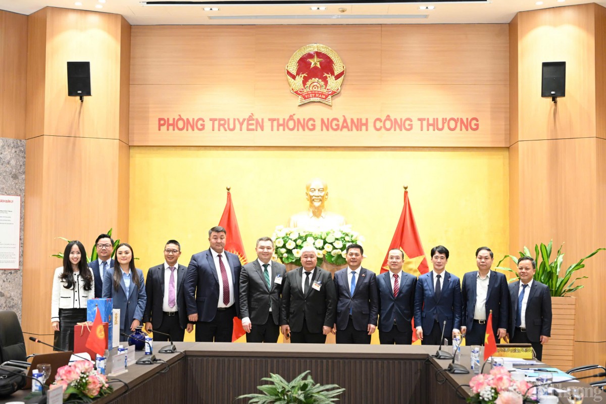 Bộ trưởng Nguyễn Hồng Diên đề nghị sớm lập Ủy ban liên Bộ trưởng Nguyễn Hồng Diên đề nghị sớm lập Ủy ban liên