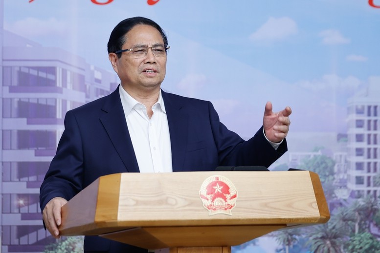 Thủ tướng Phạm Minh Chính: Nhà ở xã hội không có nghĩa là làm ở những chỗ đất "đầu thừa đuôi thẹo", những nơi "khỉ ho cò gáy" - Ảnh VGP/Nhật Bắc