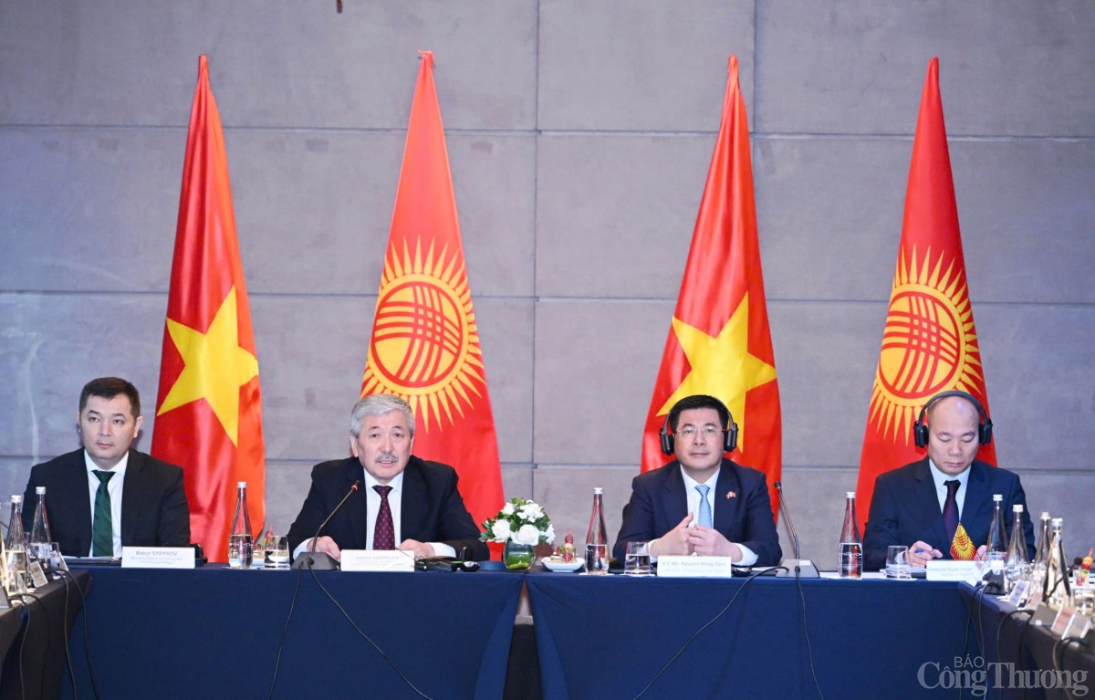 Bộ trưởng Nguyễn Hồng Diên dự Diễn đàn doanh nghiệp Việt Nam Bộ trưởng Nguyễn Hồng Diên dự Diễn đàn doanh nghiệp Việt Nam