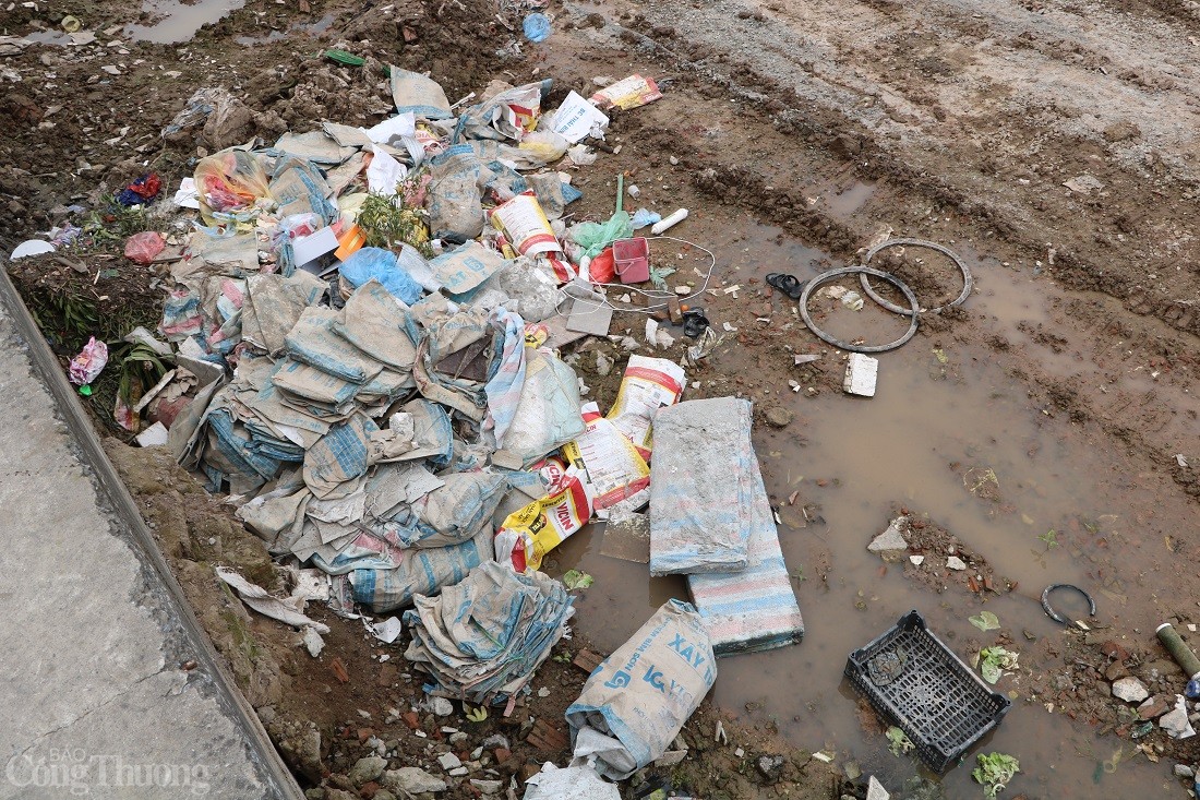 Hà Nội: Dự án chống ngập nghìn tỷ thành nơi chứa rác