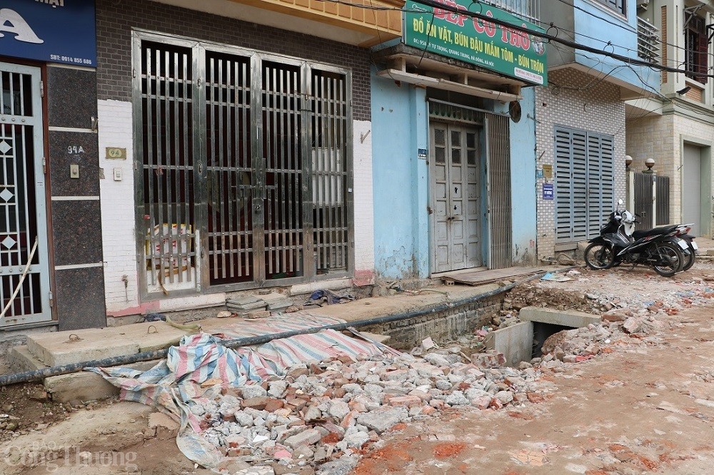 Hà Nội: Dự án chống ngập nghìn tỷ thành nơi chứa rác