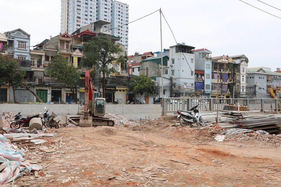 Hà Nội: Dự án chống ngập nghìn tỷ thành nơi chứa rác