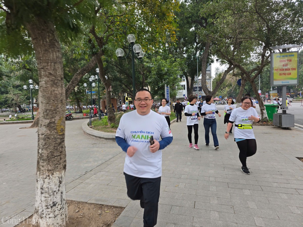 Cán bộ EVN giành giải Nhất chạy hưởng ứng Giờ Trái đất Cán bộ EVN giành giải Nhất chạy hưởng ứng Giờ Trái đất