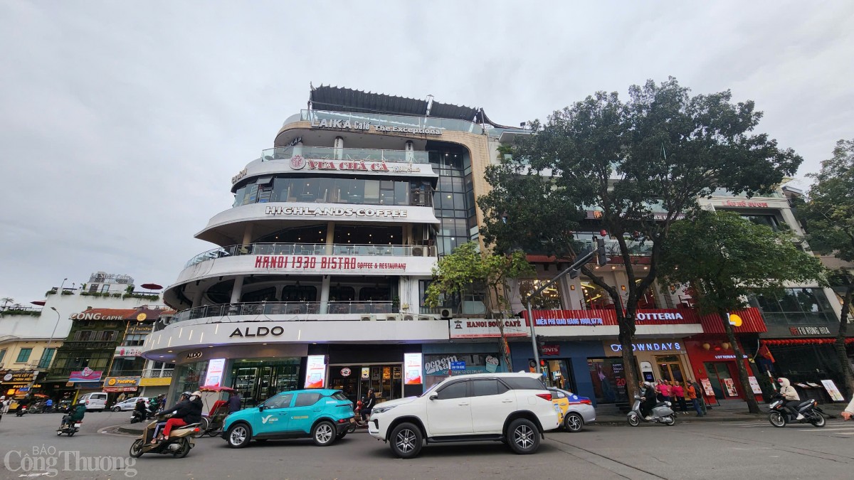 Chính quyền Hà Nội đồng ý phương án phá bỏ tòa Hàm Cá Mập gần Hồ Gươm. Ảnh: Phương Cúc  Chính quyền Hà Nội đồng ý phương án phá bỏ tòa Hàm Cá Mập gần Hồ Gươm. Ảnh: Phương Cúc