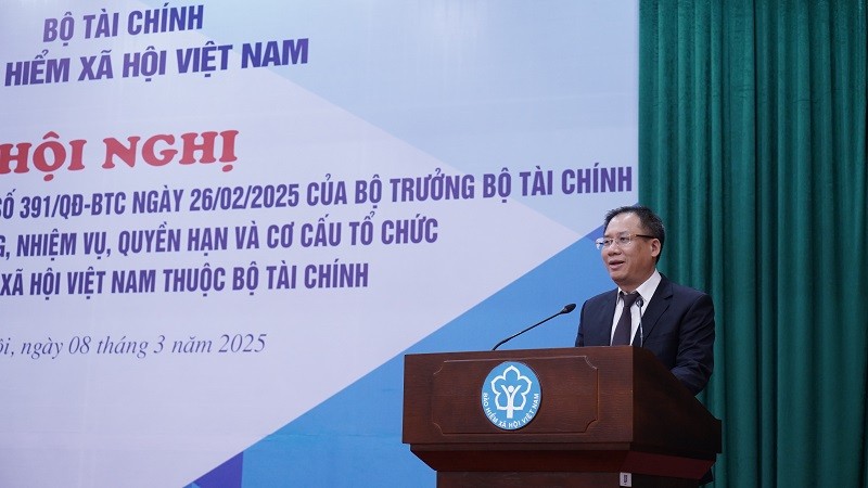 Giám đốc BHXH Việt Nam Lê Hùng Sơn phát biểu tại Hội nghị Giám đốc BHXH Việt Nam Lê Hùng Sơn phát biểu tại Hội nghị