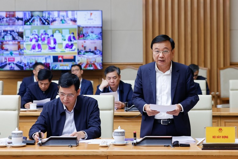 Thứ trưởng Bộ Xây dựng Nguyễn Danh Huy phát biểu tại phiên họp - Ảnh: VGP/Nhật Bắc Thứ trưởng Bộ Xây dựng Nguyễn Danh Huy phát biểu tại phiên họp - Ảnh: VGP/Nhật Bắc