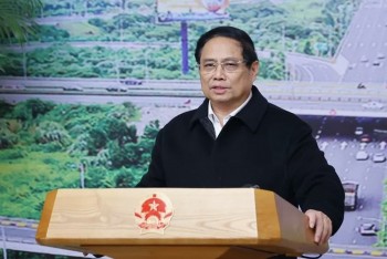 Thủ tướng: Khẩn trương đẩy nhanh tiến độ các dự án giao thông trọng điểm
