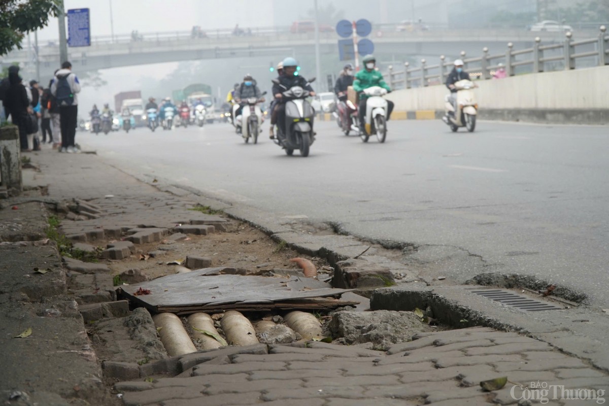 Hà Nội: Nhiều vỉa hè nghi bị cày xới