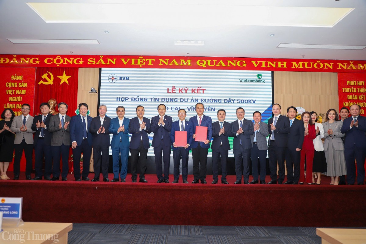 Ký hợp đồng tín dụng dự án đường dây 500kV Lào Cai Ký hợp đồng tín dụng dự án đường dây 500kV Lào Cai