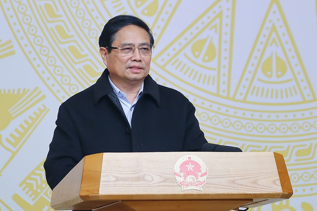 Thủ tướng nhắc lại, cần phấn đấu đến ngày 31/10/2025 cơ bản hoàn thành việc xoá nhà tạm, nhà dột nát. Ảnh: VGP/Nhật Bắc