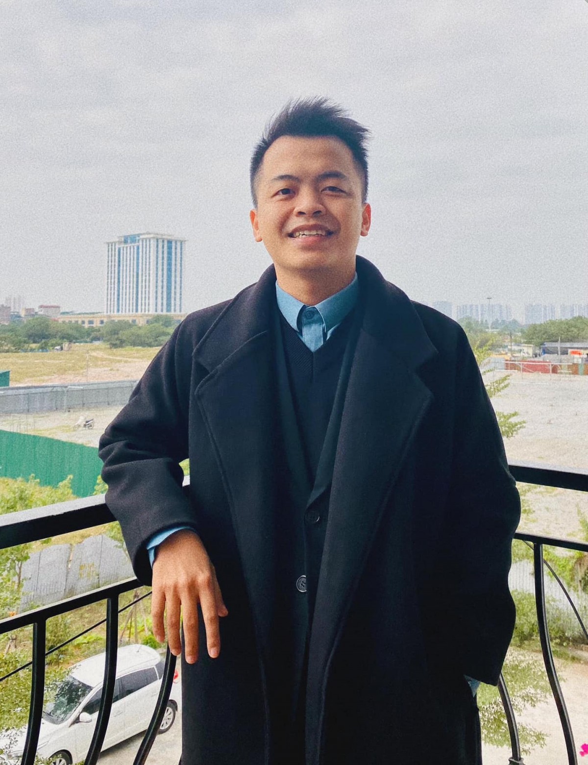 Ông Hạ Hồng Việt - Chuyên gia truyền thông và chiến lược thương hiệu Ông Hạ Hồng Việt - Chuyên gia truyền thông và chiến lược thương hiệu