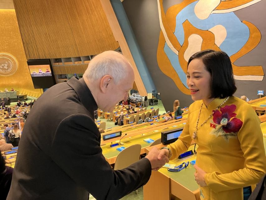 Phó Chủ tịch Quốc hội Nguyễn Thị Thanh, Trưởng đoàn Việt Nam gặp Tổng Giám mục Gabriele Caccia, Trưởng đại diện Vatican tại Liên hợp quốc Phó Chủ tịch Quốc hội Nguyễn Thị Thanh, Trưởng đoàn Việt Nam gặp Tổng Giám mục Gabriele Caccia, Trưởng đại diện Vatican tại Liên hợp quốc