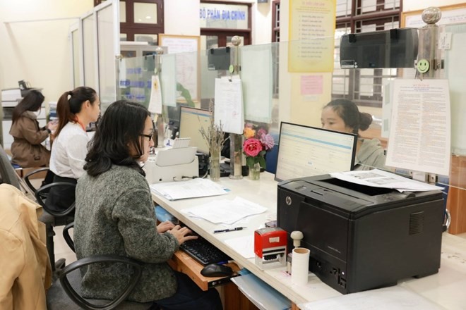 Bộ Chính trị vừa ban hành Kết luận 128-KL/TW về chủ trương tạm dừng tuyển dụng, bổ nhiệm, giới thiệu cán bộ liên quan tới việc sắp xếp, tổ chức bộ máy. Ảnh: Hải Nguyễn Bộ Chính trị vừa ban hành Kết luận 128-KL/TW về chủ trương tạm dừng tuyển dụng, bổ nhiệm, giới thiệu cán bộ liên quan tới việc sắp xếp, tổ chức bộ máy. Ảnh: Hải Nguyễn