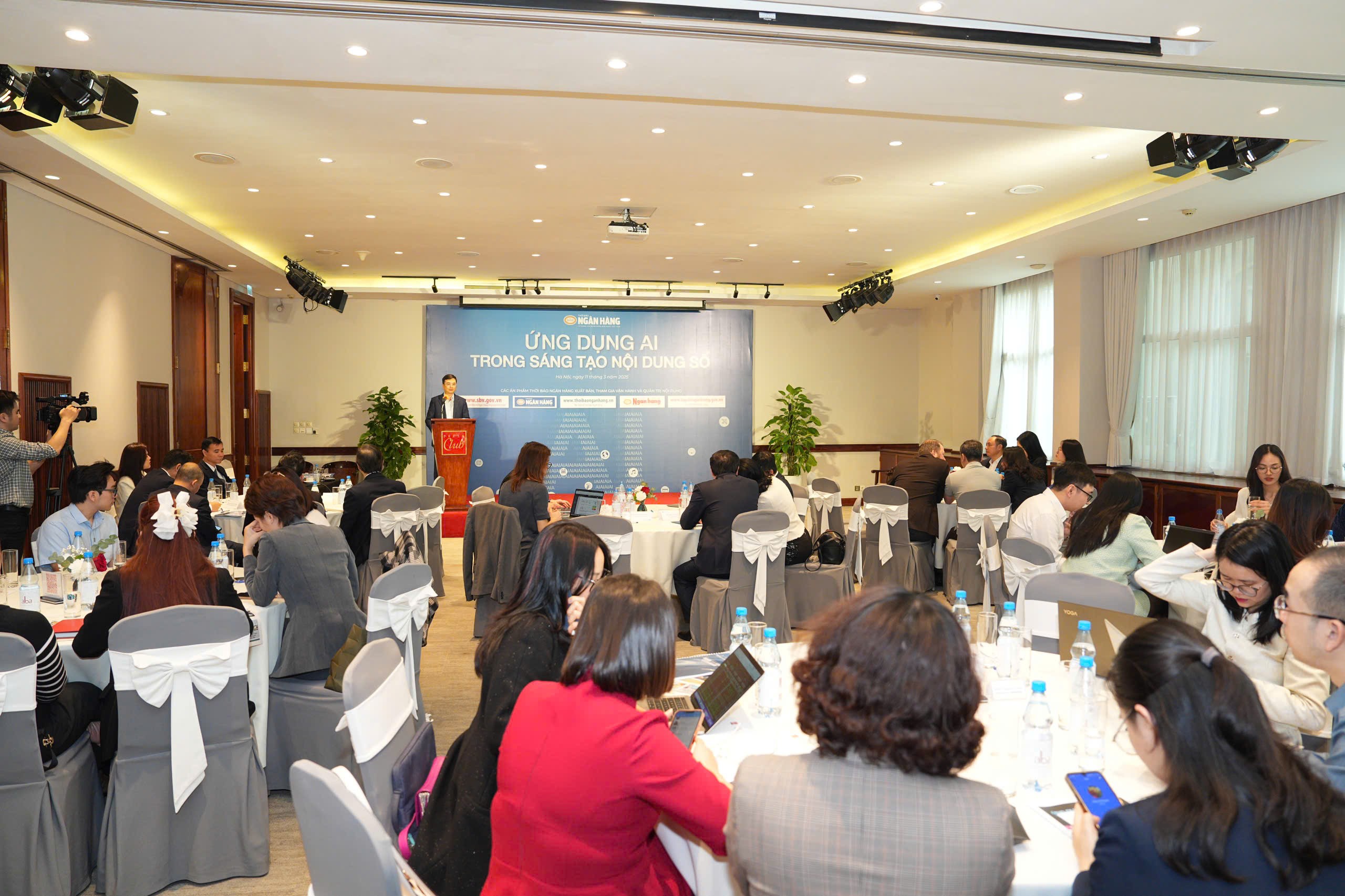 Ứng dụng AI trong báo chí - cơ hội, thách thức đan xen