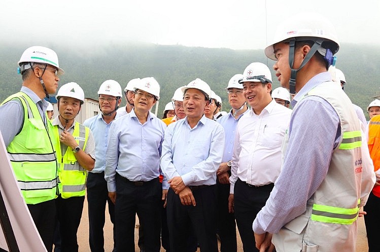 Lo điện cho tăng trưởng 2 con số: Lý do khiến địa phương chuyển biến Lo điện cho tăng trưởng 2 con số: Lý do khiến địa phương chuyển biến