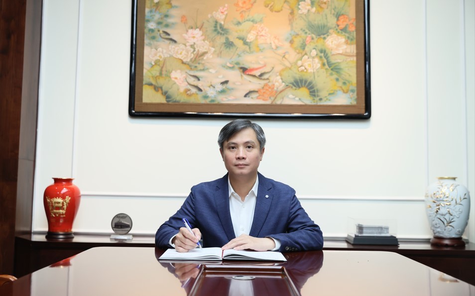 Tòa nhà Hàm Cá mập: Sẵn sàng để bàn giao theo chủ Tòa nhà Hàm Cá mập: Sẵn sàng để bàn giao theo chủ
