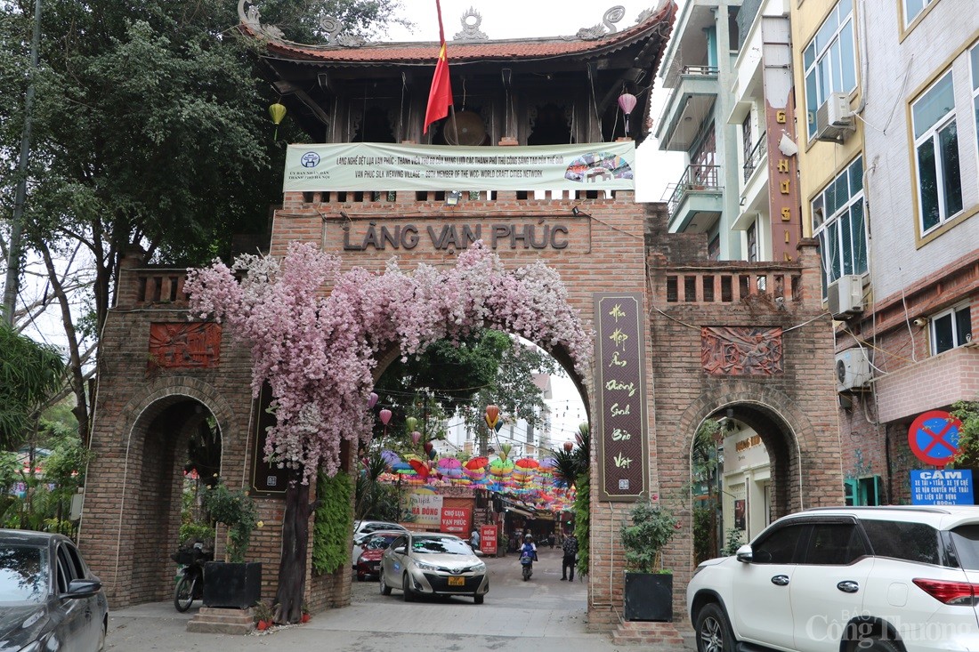 Thăm làng lụa đầu tiên của Việt Nam lọt top thế giới