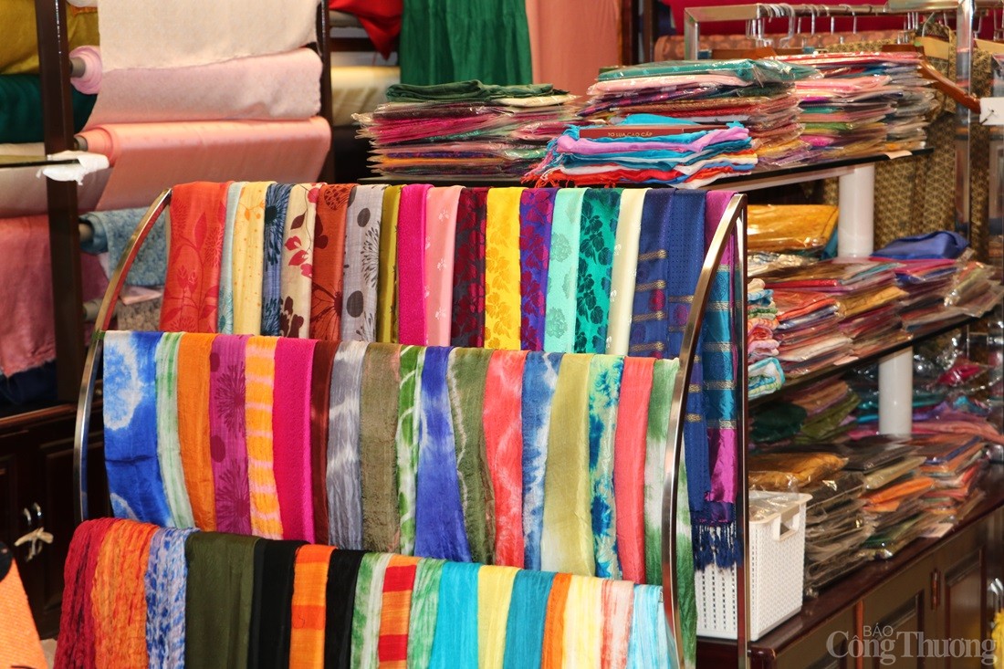 Thăm làng lụa đầu tiên của Việt Nam lọt top thế giới