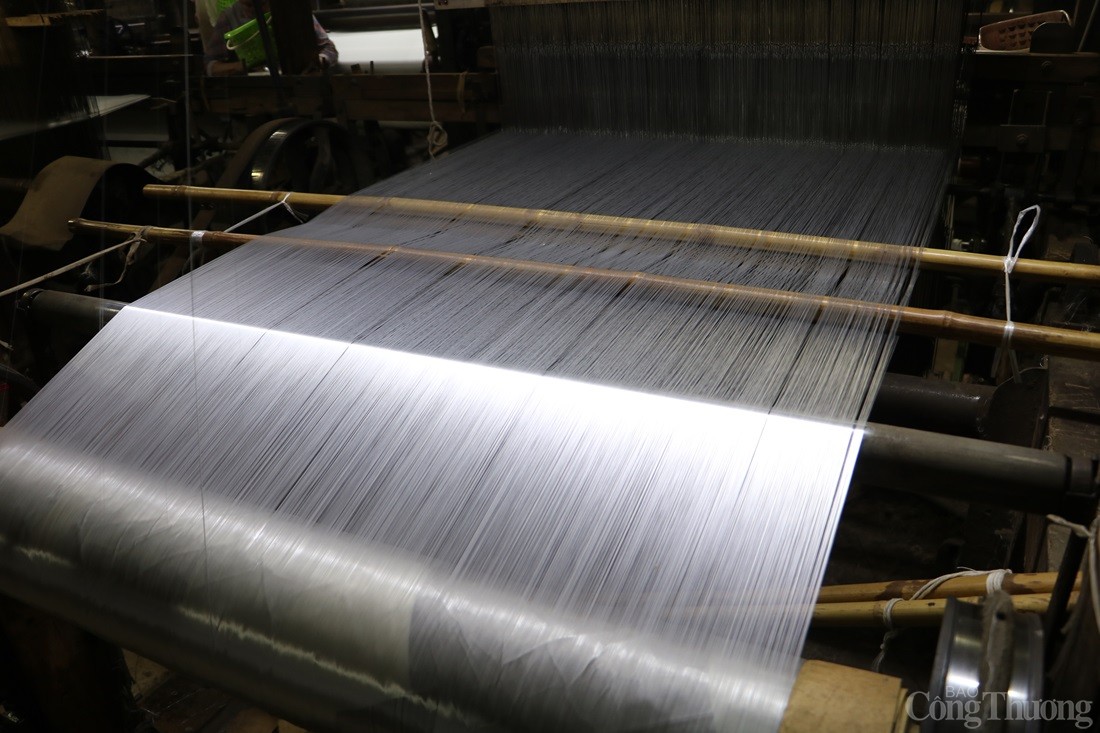 Thăm làng lụa đầu tiên của Việt Nam lọt top thế giới