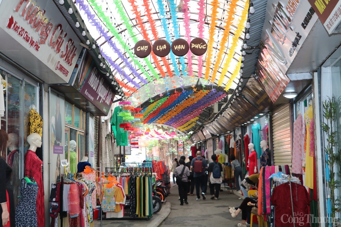 Thăm làng lụa đầu tiên của Việt Nam lọt top thế giới