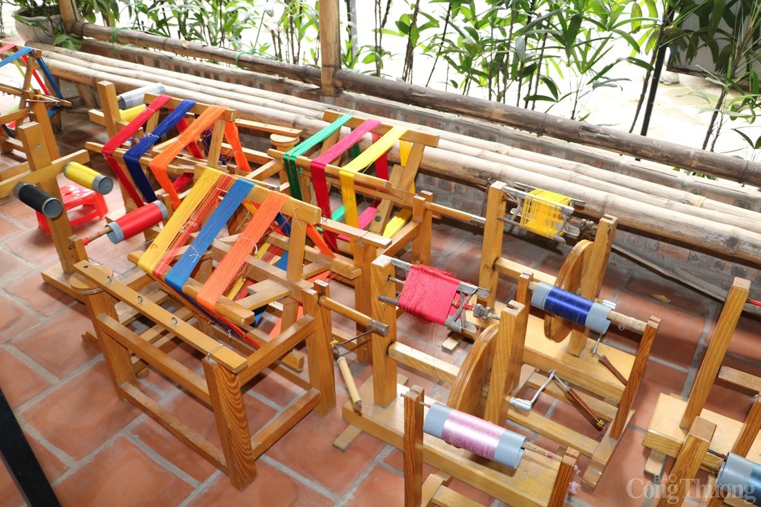 Thăm làng lụa đầu tiên của Việt Nam lọt top thế giới