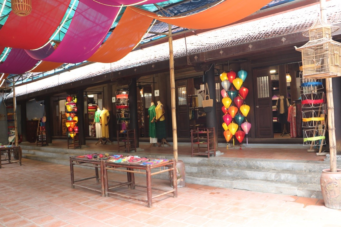 Thăm làng lụa đầu tiên của Việt Nam lọt top thế giới