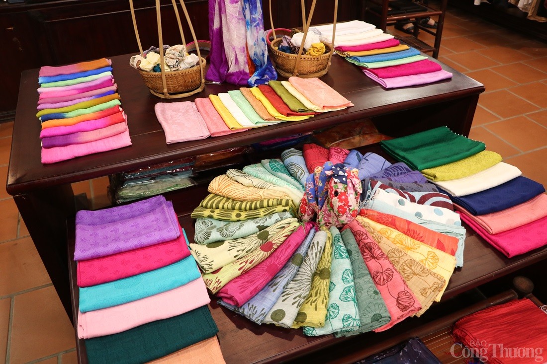 Thăm làng lụa đầu tiên của Việt Nam lọt top thế giới