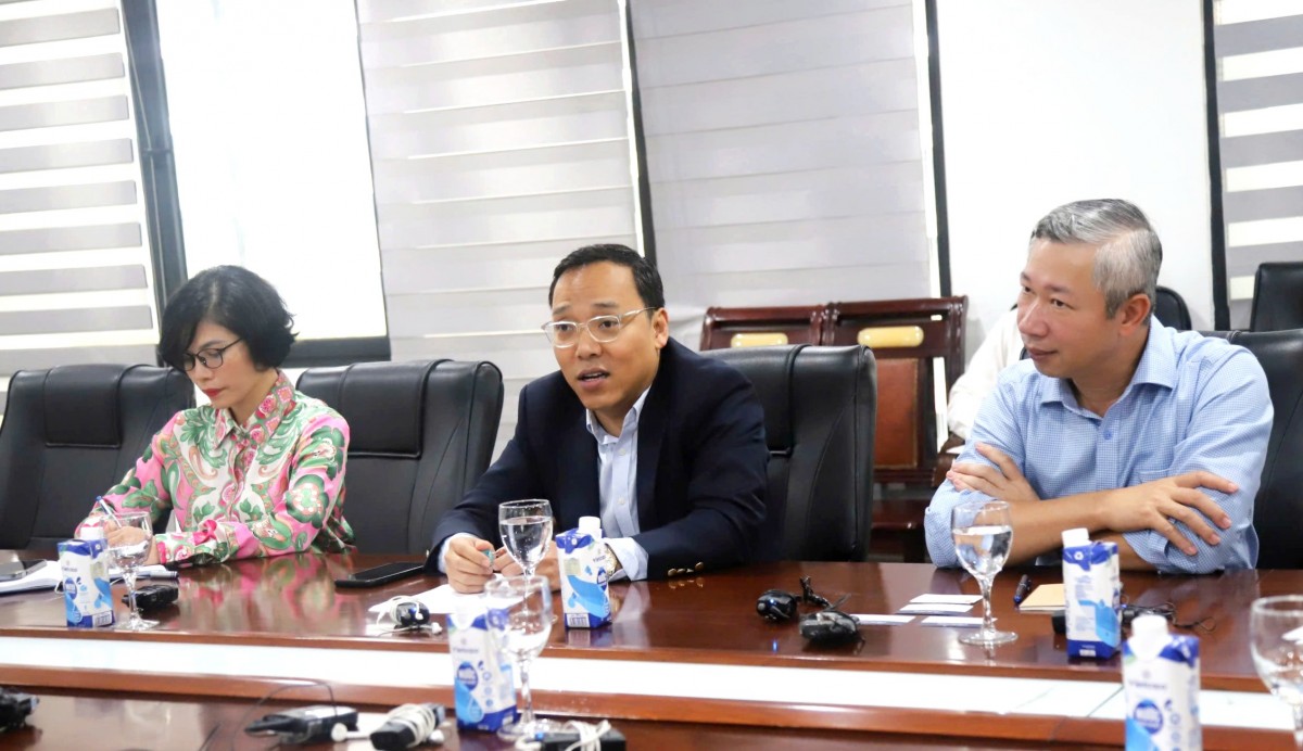 Thứ trưởng Nguyễn Hoàng Long Thứ trưởng Nguyễn Hoàng Long