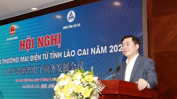 Thứ trưởng Nguyễn Sinh Nhật Tân dự Hội nghị phát triển thương mại điện tử tỉnh Lào Cai