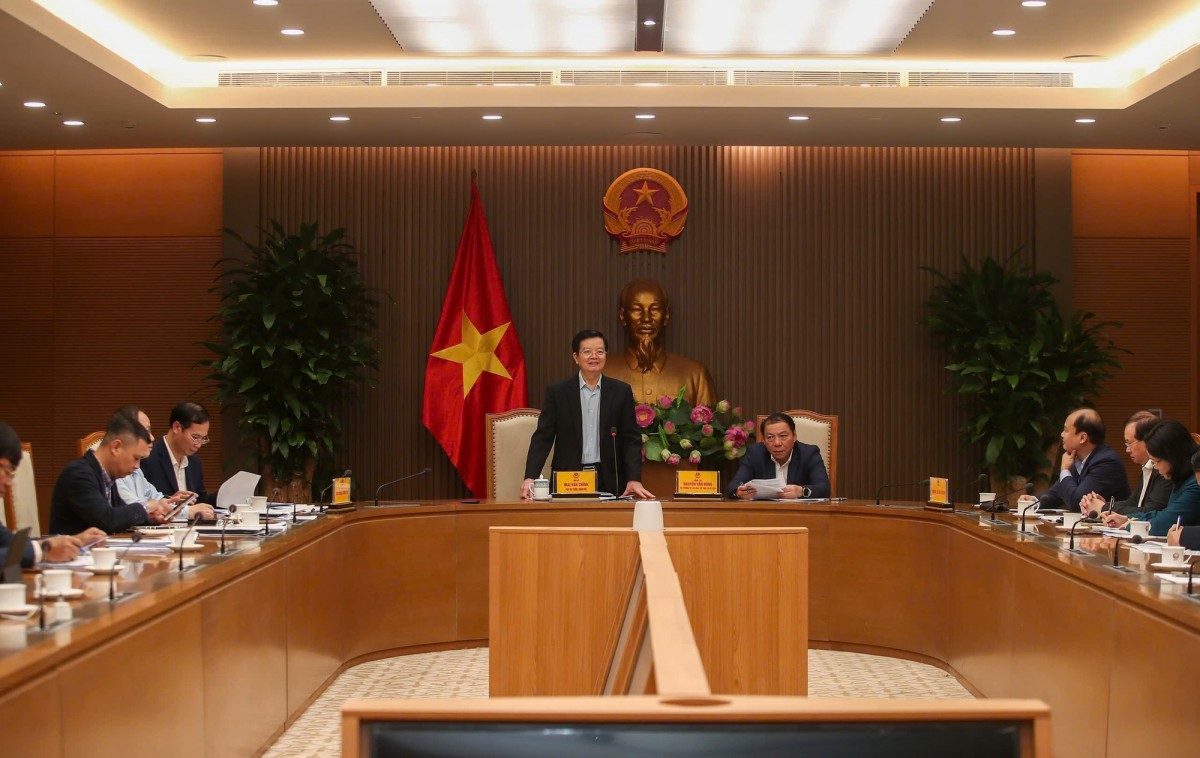 Phó Thủ tướng Chính phủ Mai Văn Chính làm việc với Bộ VHTTDL về tình hình thực hiện nhiệm vụ của ngành và một số nhiệm vụ trọng tâm, cấp bách trong thời gian tới. Phó Thủ tướng Chính phủ Mai Văn Chính làm việc với Bộ VHTTDL về tình hình thực hiện nhiệm vụ của ngành và một số nhiệm vụ trọng tâm, cấp bách trong thời gian tới.