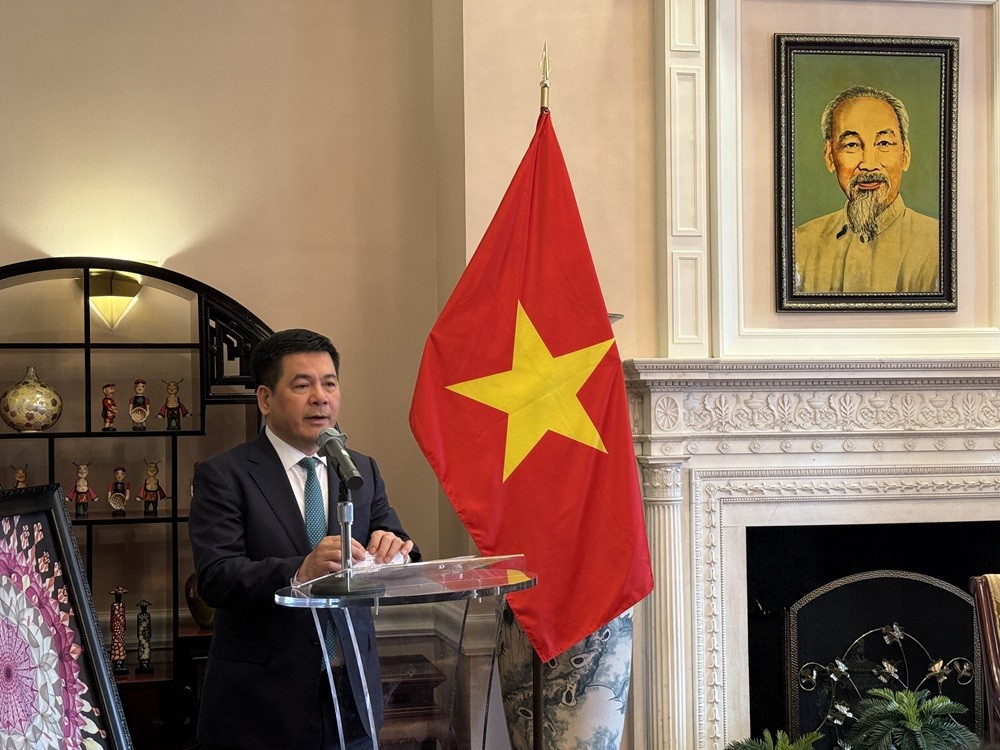 Đặc phái viên Thủ tướng, Bộ trưởng Nguyễn Hồng Diên chứng kiến lễ ký hợp tác giữa doanh nghiệp Việt Nam - Hoa Kỳ Đặc phái viên Thủ tướng, Bộ trưởng Nguyễn Hồng Diên chứng kiến lễ ký hợp tác giữa doanh nghiệp Việt Nam - Hoa Kỳ