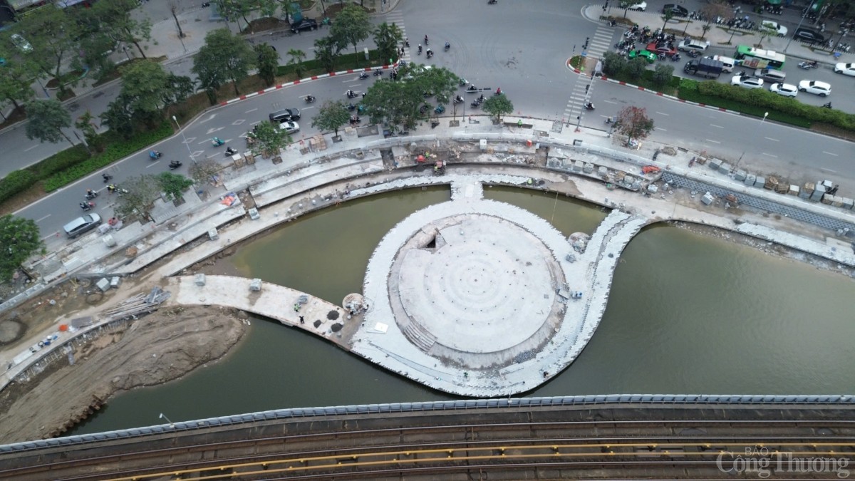 Hà Nội: Sân khấu nổi độc nhất dần thành hình