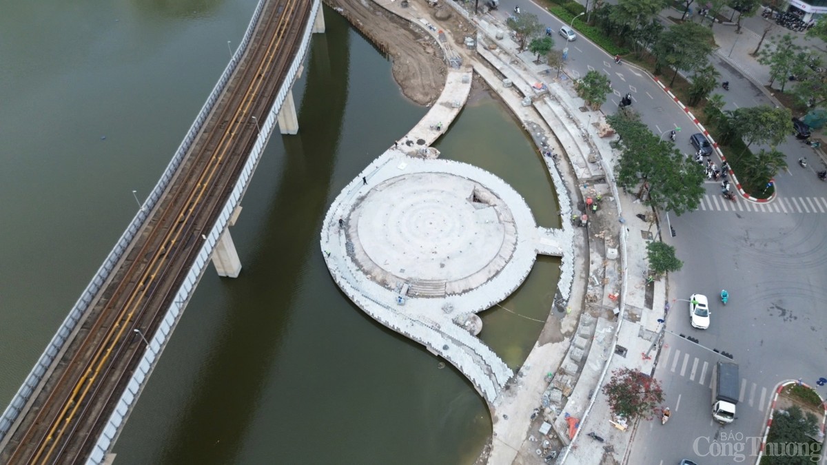 Hà Nội: Sân khấu nổi độc nhất dần thành hình