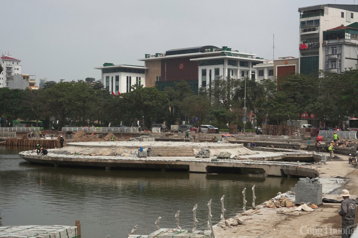 Hà Nội: Sân khấu nổi độc nhất dần thành hình