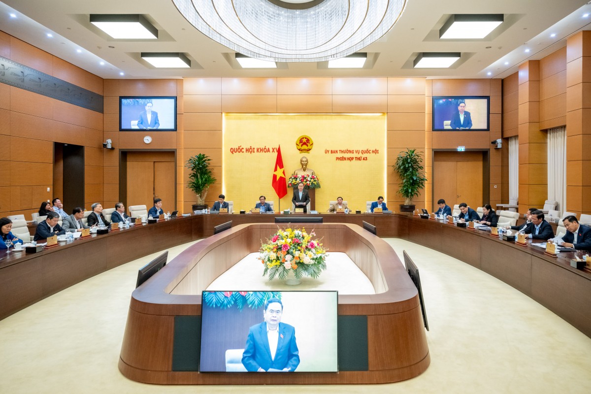 Chủ tịch Quốc hội: Phải họp liên tục để điều chỉnh địa Chủ tịch Quốc hội: Phải họp liên tục để điều chỉnh địa