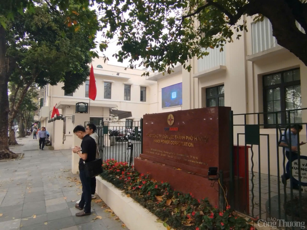 Hà Nội: Cận cảnh 11 trụ sở cơ quan sắp di dời Hà Nội: Cận cảnh 11 trụ sở cơ quan sắp di dời